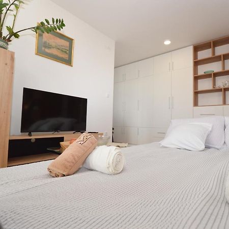 Shine24 - Spacious And Bright Apartment - New 诺威萨 外观 照片